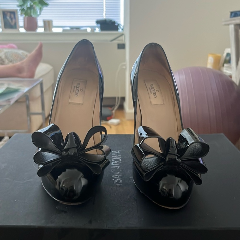 Valentino Black Bow Pumps size 39